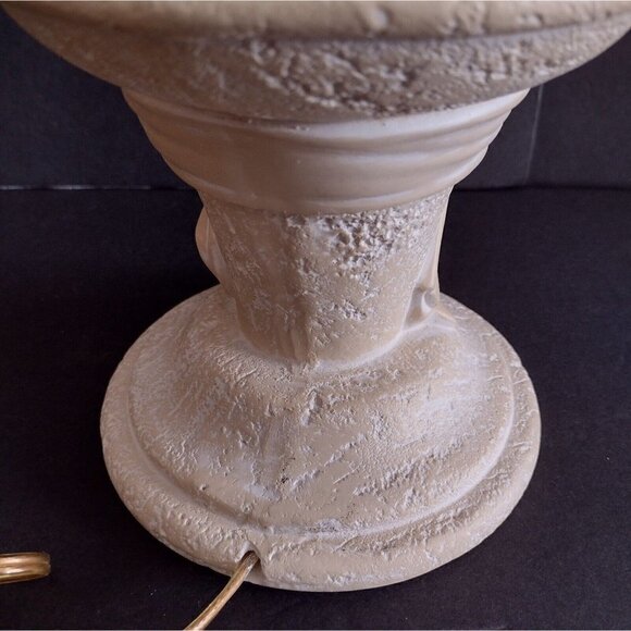 Vtg Underwriters Laboratories Portable Table Lamp Cream Cherub Sitting Plaster? - Picture 10 of 14
